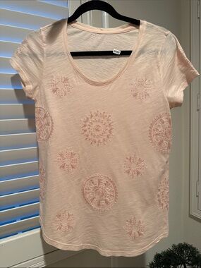 Lucky Brand Pale Pink Embroidered Short Sleeve Tee size small